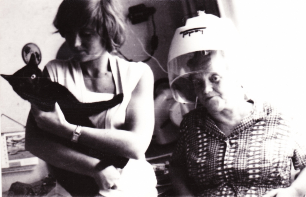 60. léta Zdena s maminkou